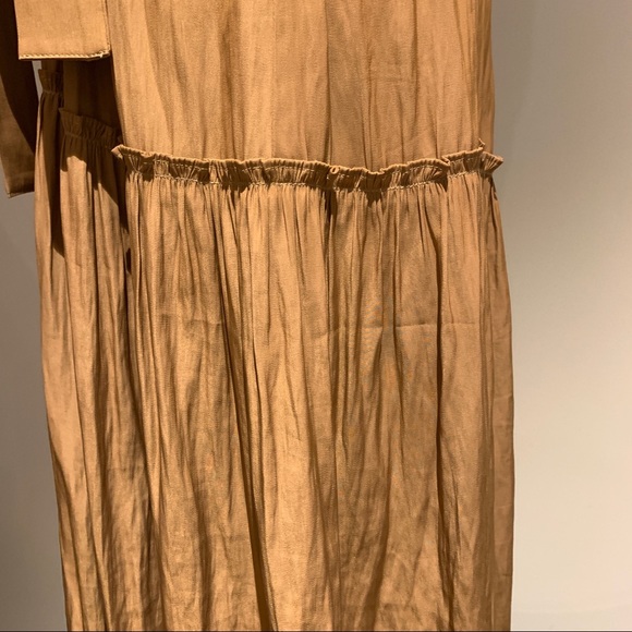 LAYER’D Women’s Latte Japanese Technical Midi Dress Size 8 - Picture 10 of 12